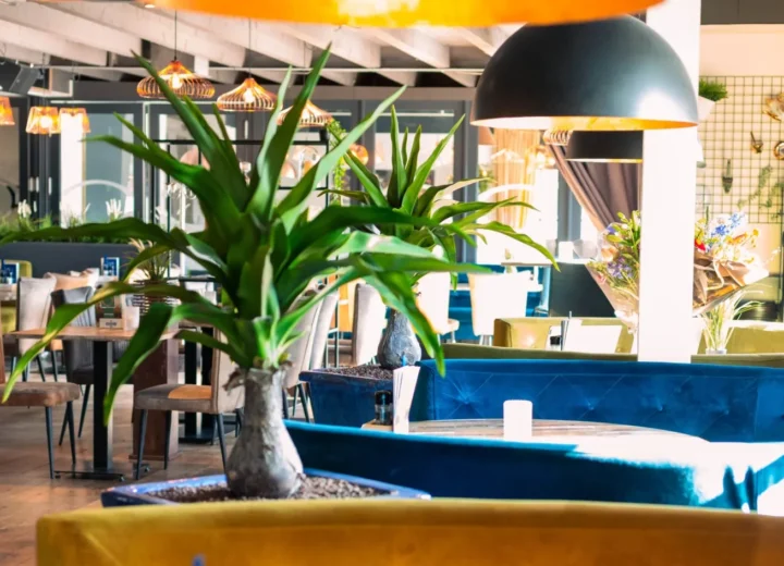 Geniet van een heerlijk etentje bij een van onze restaurants!